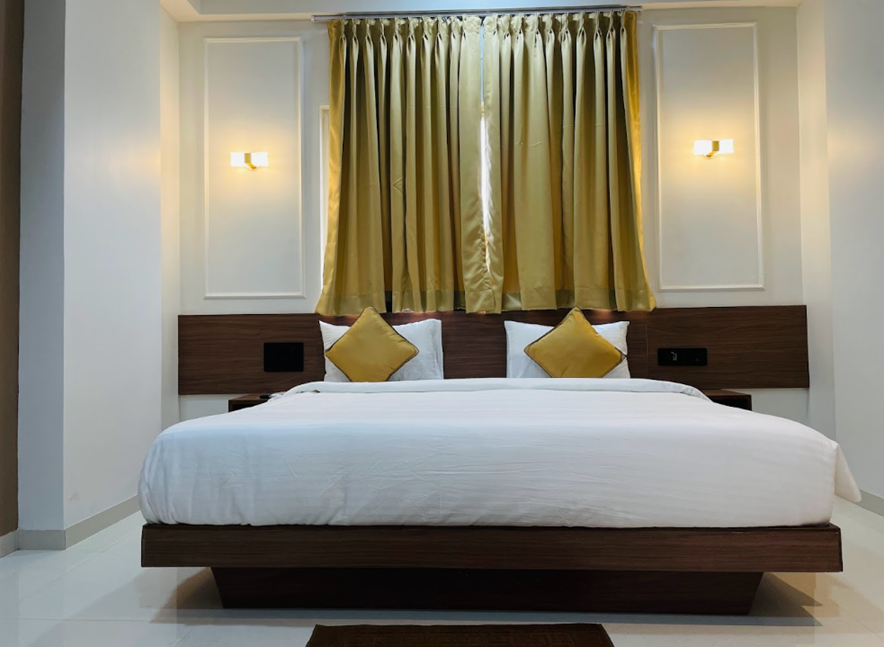 HOTEL OBERON SOLAPUR  Model Colony, Jule | Deluxe Room 